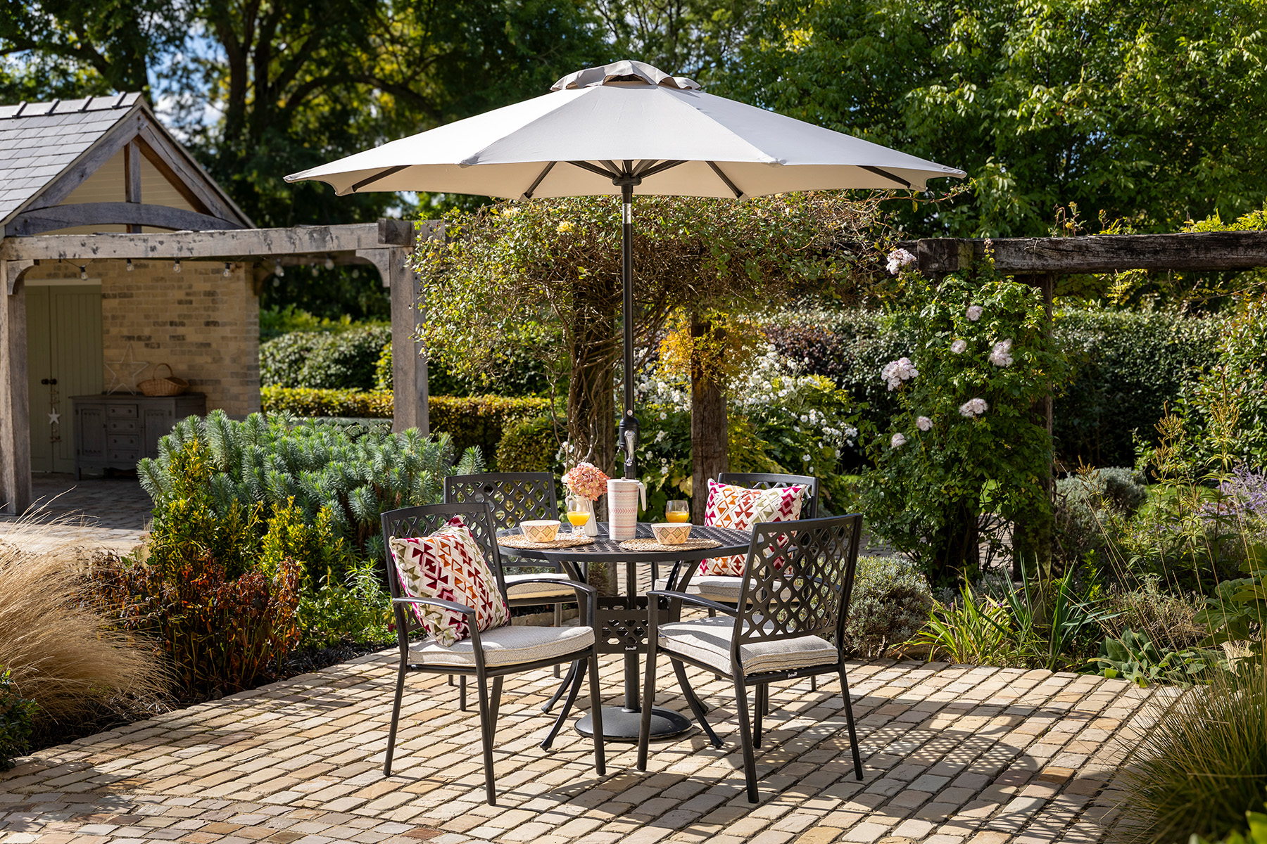 Avebury 4 Seat Dining Set